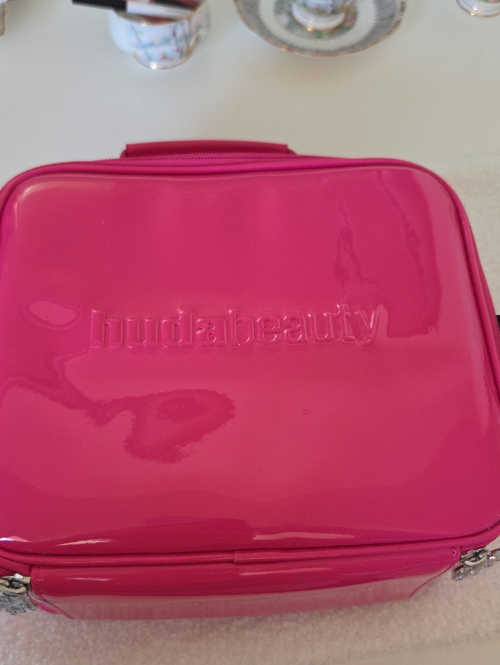 HUDA BEAUTY Hot Pink Glossy Cosmetic Case